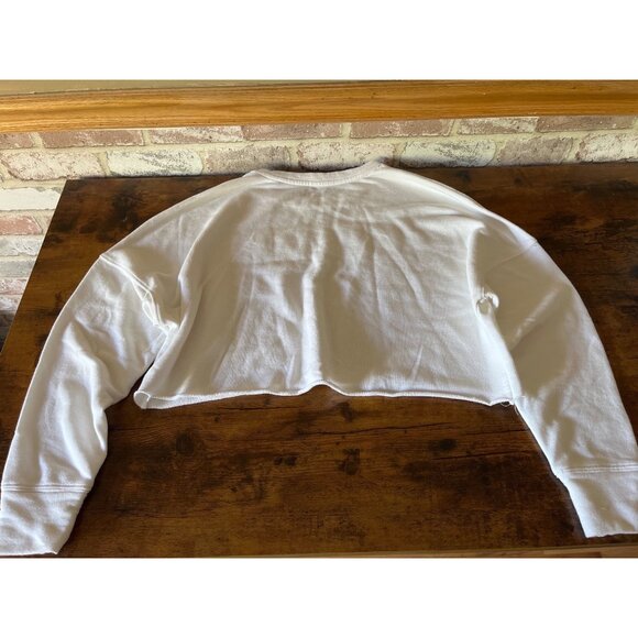 Fabletics Womens White Cropped Sweatshirt "Never Settle" Embossed Text Size M - Picture 4 of 12